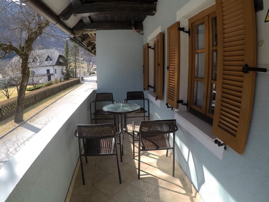Lesjakova Domacija Bovec Exteriör bild