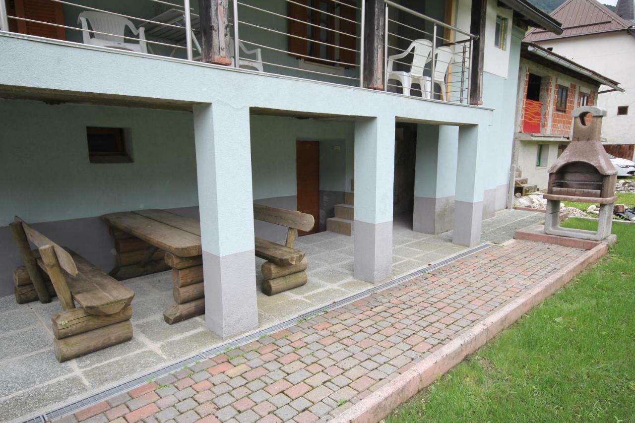 Lesjakova Domacija Bovec Exteriör bild